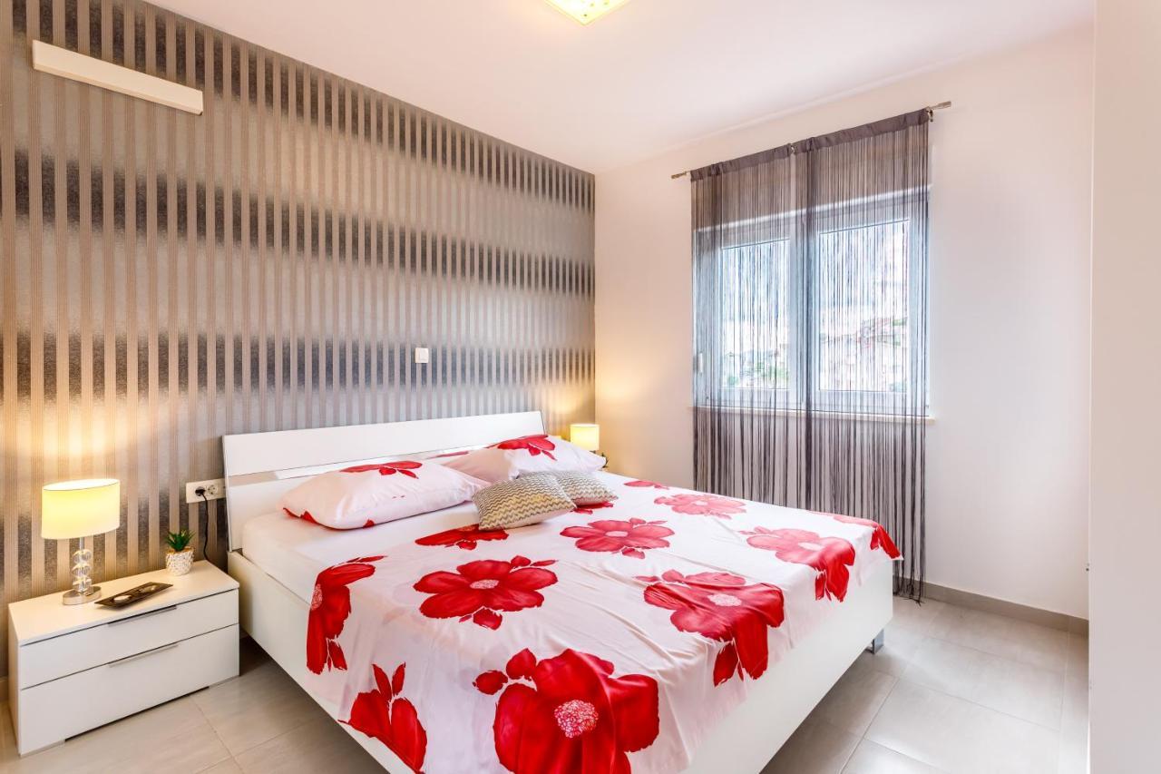 Luxury Apartments Budimir Podstrana Exterior foto